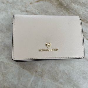 MICHAEL KORS BI-FOLD WOMEN’S WALLET